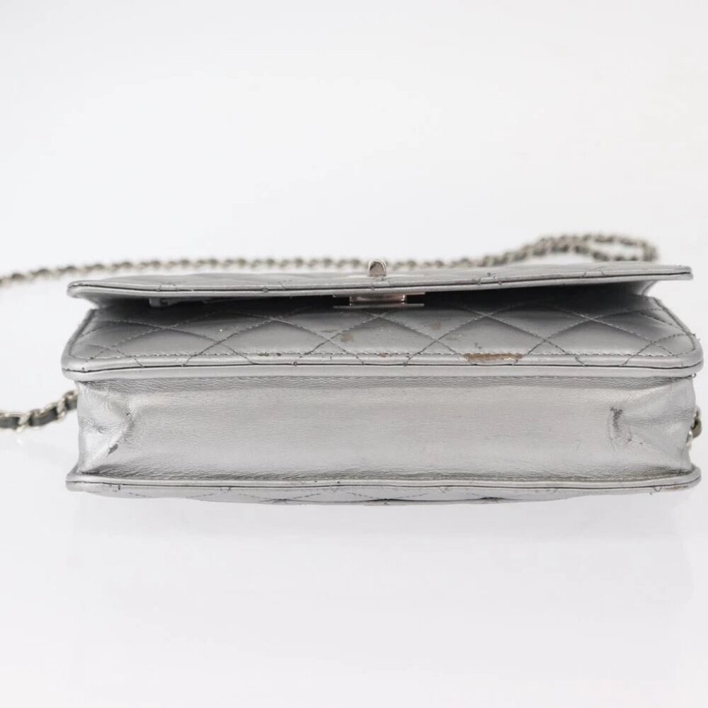 CHANEL Matelasse Chain Wallet Leather Silver - Picture 2 of 16